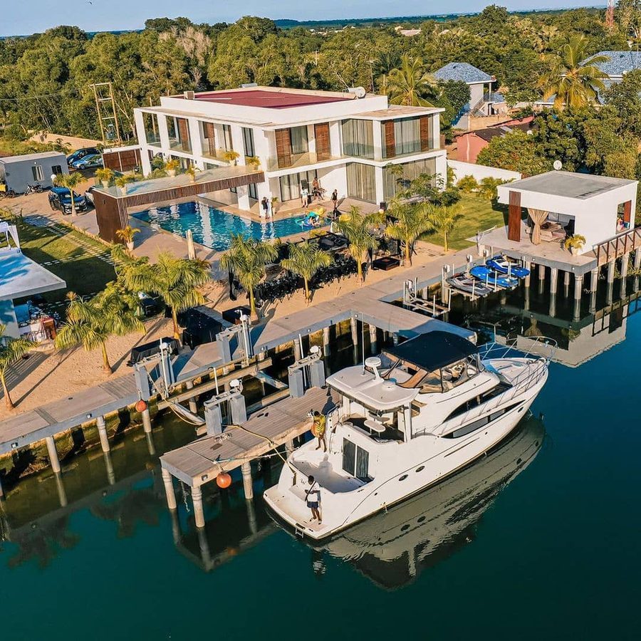 AAG waterfront villa with pool and private dock at Ada Foah