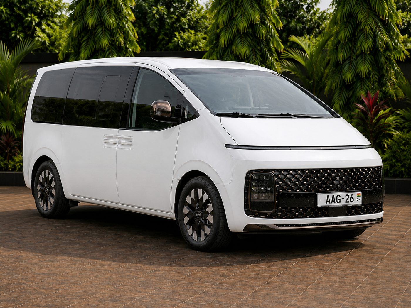 Minivan / Hiace — Hyundai Staria