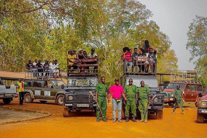 Safari jeeps and rangers at Mole National Park